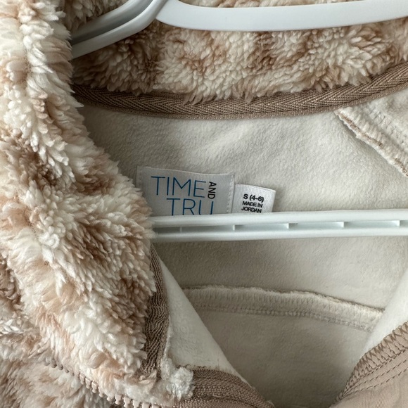 S Time and Tru Fuzzy Jacket - Picture 2 of 3